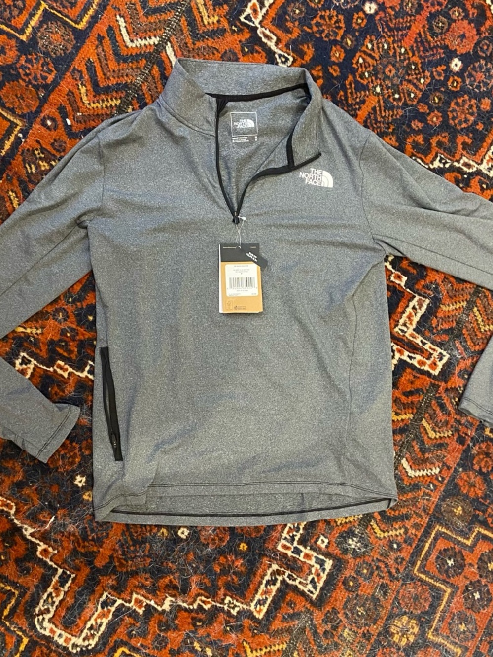 The North Face Men's Gray Quarter-Zip Long Sleeve Pullover
